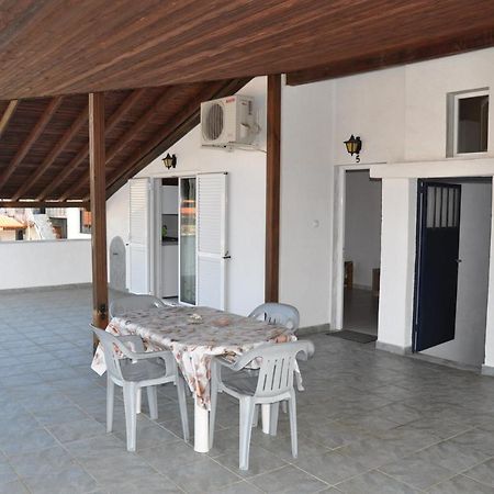 Apartments Stavroula Ηospitality Vrasná Quarto foto