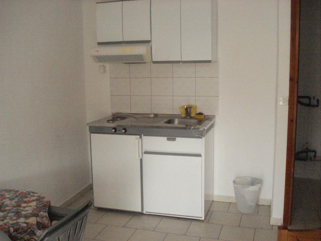Apartments Stavroula Ηospitality Vrasná Quarto foto