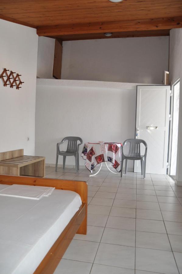 Apartments Stavroula Ηospitality Vrasná Quarto foto