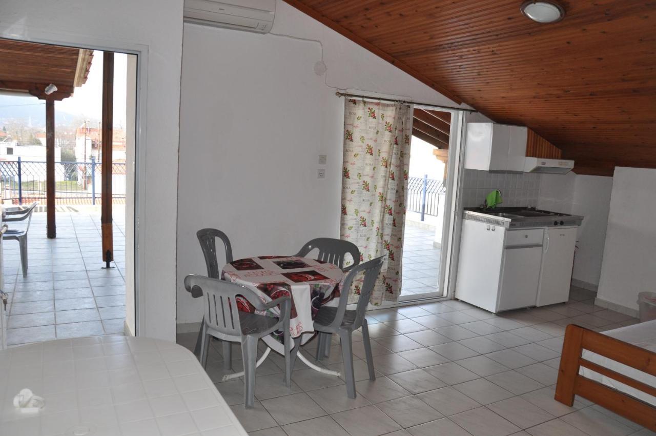 Apartments Stavroula Ηospitality Vrasná Quarto foto